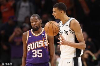 凯恩回到中 凯恩回到中