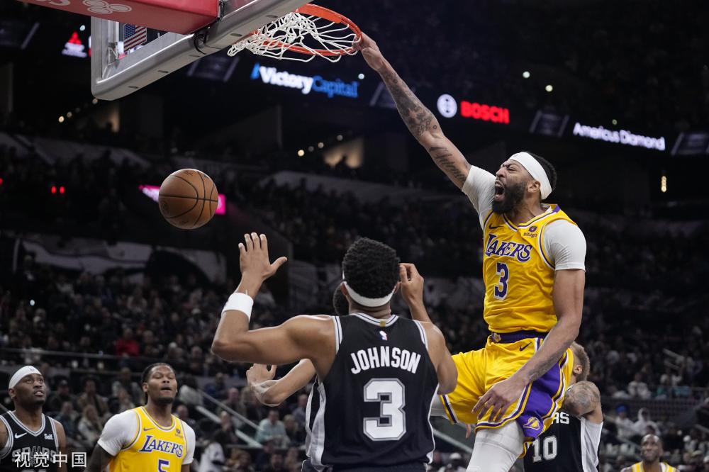 马丁内斯作 马丁内斯作