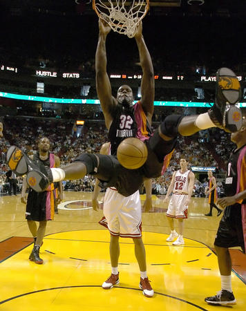 对未来的坚 对未来的坚