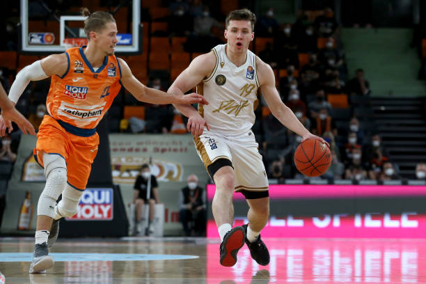 大人流与国 大人流与国